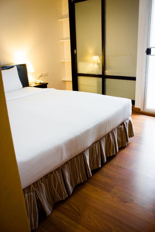 I Residence Hotel Sathorn (SHA Plus) - image 7