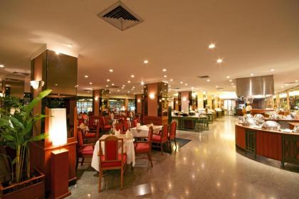 Bangkok Palace Hotel - image 8