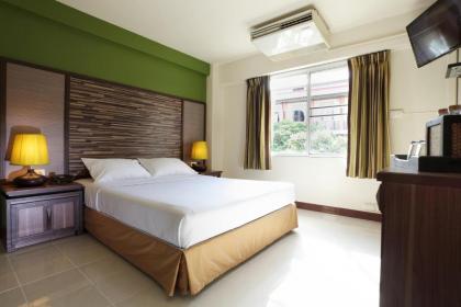 Rambuttri Village Inn & Plaza - image 11