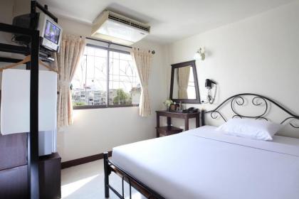 Rambuttri Village Inn & Plaza - image 15