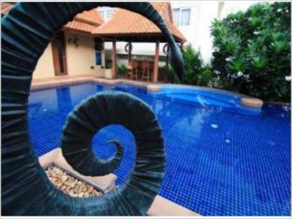 Rose Hotel - image 17
