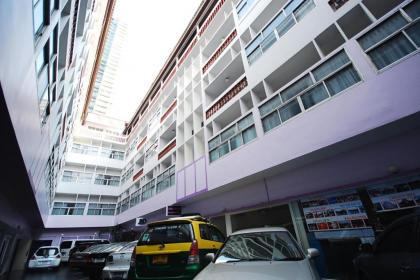 The Embassy Sathorn - image 20