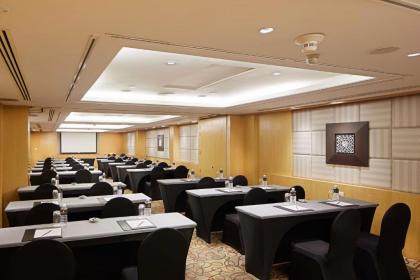 Holiday Inn Bangkok - image 17