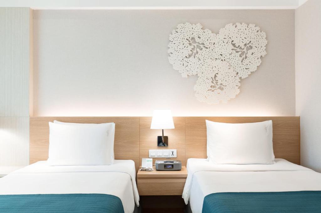 Holiday Inn Bangkok - image 4