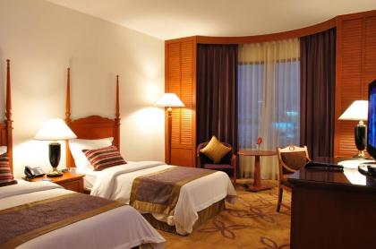 Century Park Hotel - image 2