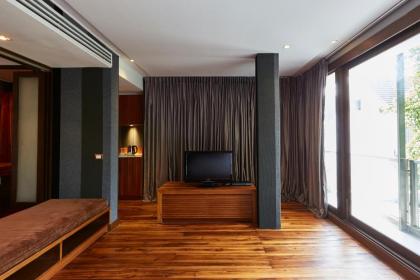 Luxx Xl Langsuan Hotel - image 19