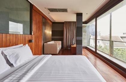 Luxx Xl Langsuan Hotel - image 4