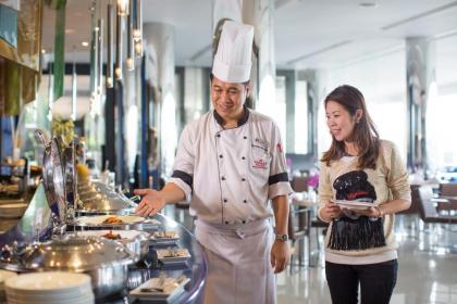 Ramada Plaza by Wyndham Bangkok Menam Riverside - image 9
