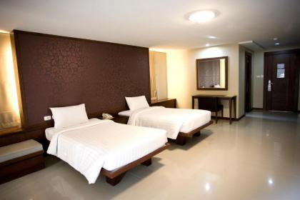 Convenient Grand Hotel - image 9