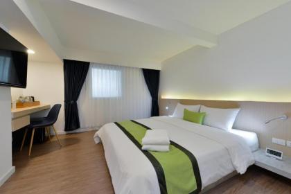 Icheck Inn Sukhumvit 19 - image 1