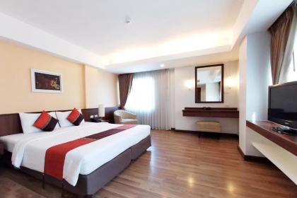 Avion Hotel - image 1