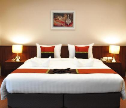 Avion Hotel - image 6