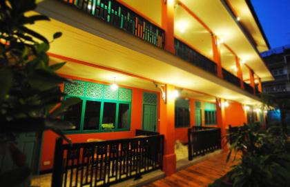 Focal Local Bed & Breakfast - image 1