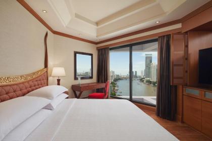 Royal Orchid Sheraton Hotel & Towers - image 7