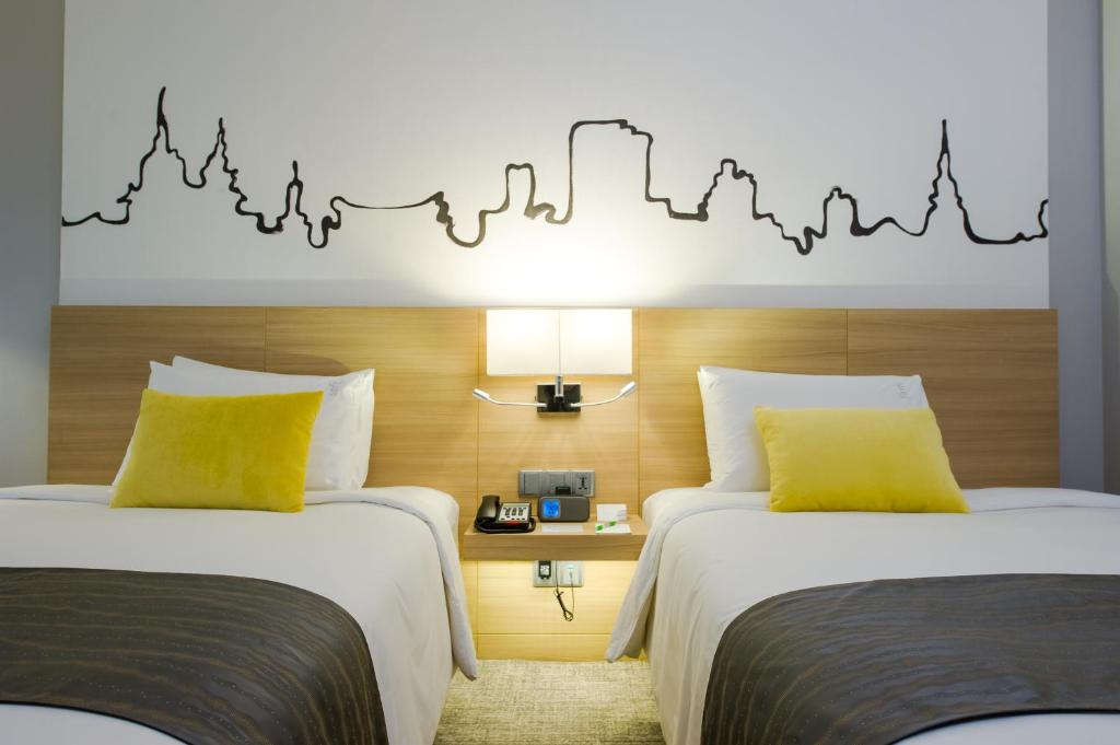Holiday Inn Bangkok Silom - image 6