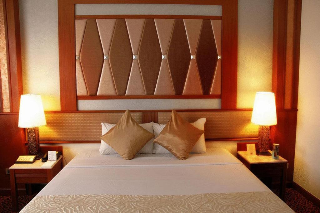Asia Hotel Bangkok - image 7