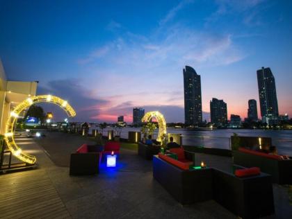 Ramada Plaza Menam Riverside - image 2