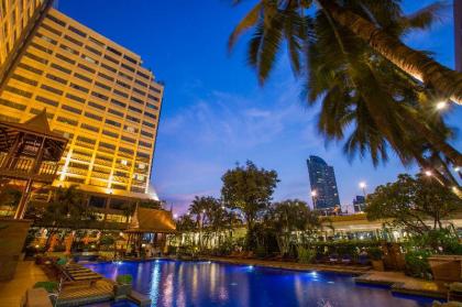 Ramada Plaza Menam Riverside - image 4