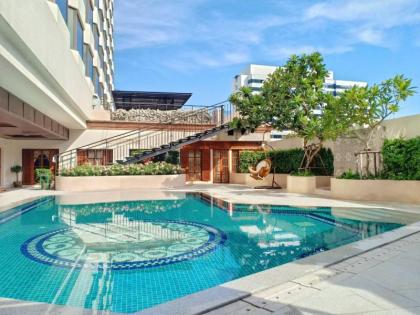 Evergreen Laurel Hotel - image 2