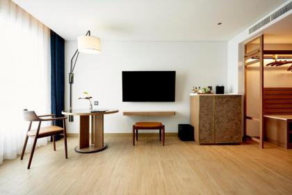 Montien Hotel Bangkok - image 8