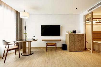 Montien Hotel Bangkok - image 17