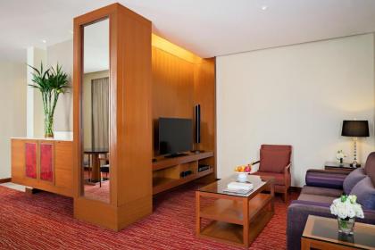 Courtyard By Marriott Bangkok - image 2