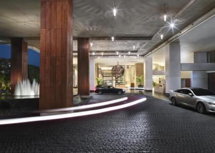 Millennium Hilton Bangkok - image 18