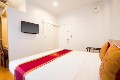 Chinatown Hotel - image 11