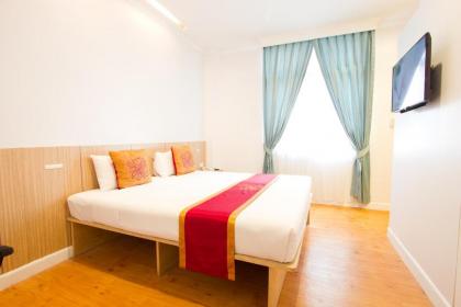 Chinatown Hotel - image 8