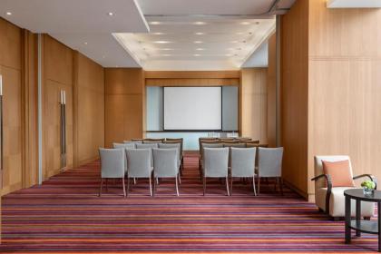 Sukhumvit Park Bangkok - Marriott Executive Apartments - image 3
