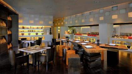 Bangkok Marriott Hotel Sukhumvit - image 12
