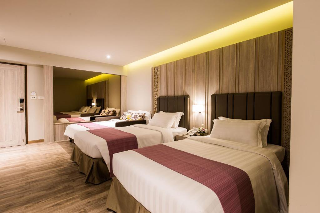 Sd Avenue Hotel - image 5