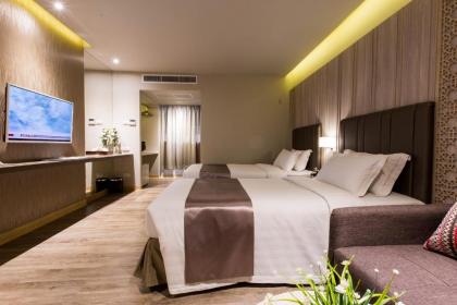 Sd Avenue Hotel - image 7