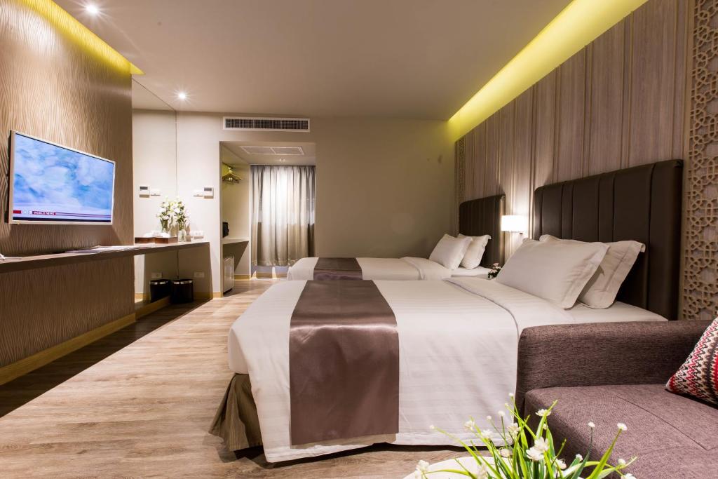 Sd Avenue Hotel - image 7