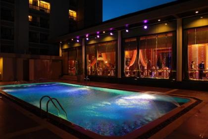 Sd Avenue Hotel - image 9