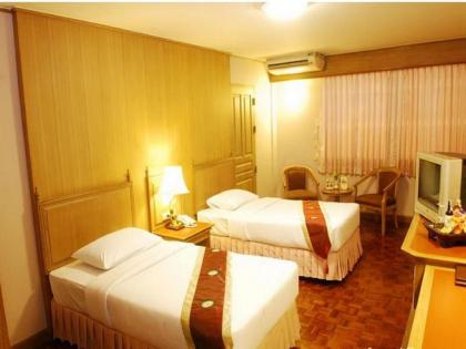 Silom Village Inn - image 2