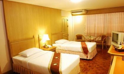 Silom Village Inn - image 4
