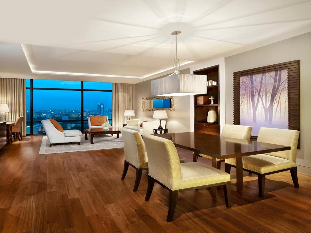 The St. Regis Bangkok Hotel - image 5