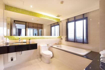 Mida Hotel Ngamwongwan - image 13