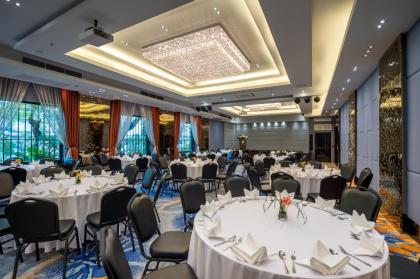 Nouvo City Hotel - image 10