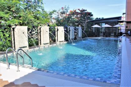 Nouvo City Hotel - image 6