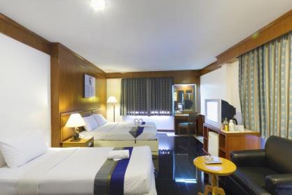 Silom Avenue Inn Hotel - image 4