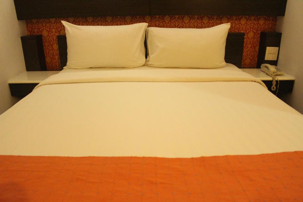 Suvarnabhumi Suite - image 2