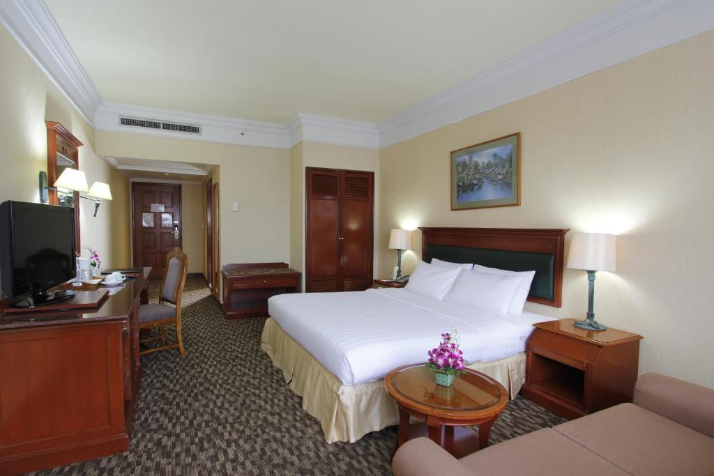 Royal Benja Hotel - image 5