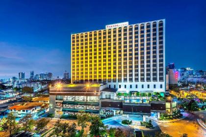 Ramada by Wyndham Bangkok Chaophya Park - image 1