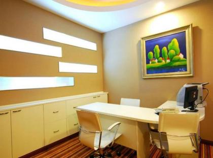 Hip Hotel Bangkok - image 15
