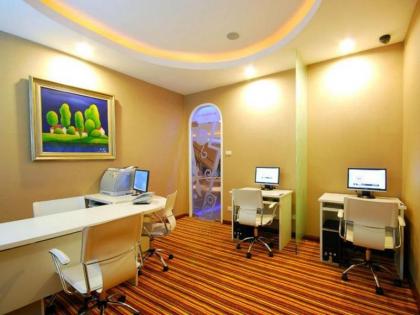Hip Hotel Bangkok - image 16