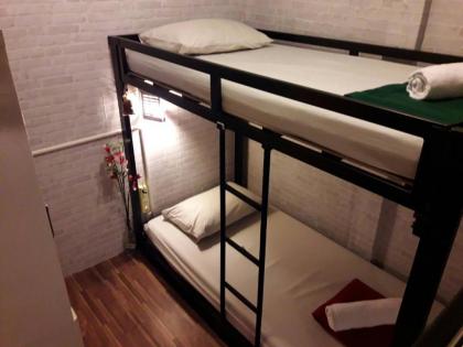 Bed Bangkok Hostel - image 18