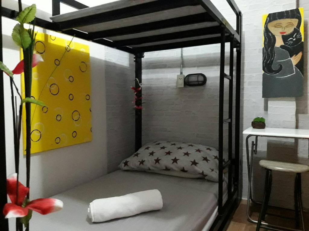 Bed Bangkok Hostel - image 3