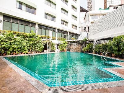 Bangkok Centre Hotel - image 3